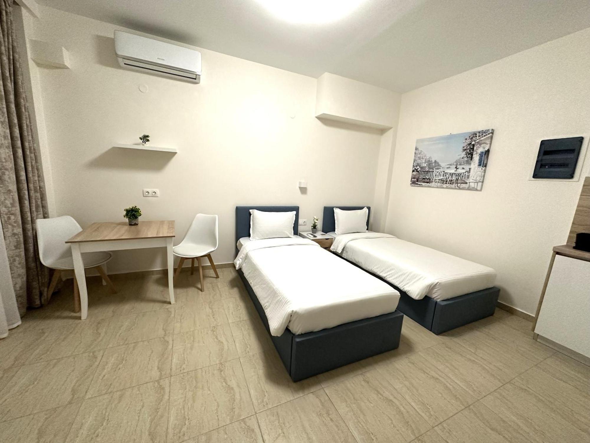 Navarino Luxe Suites Peraía Exterior foto